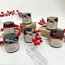 Load image into Gallery viewer, HOLIDAY CANDLE SAMPLER SET